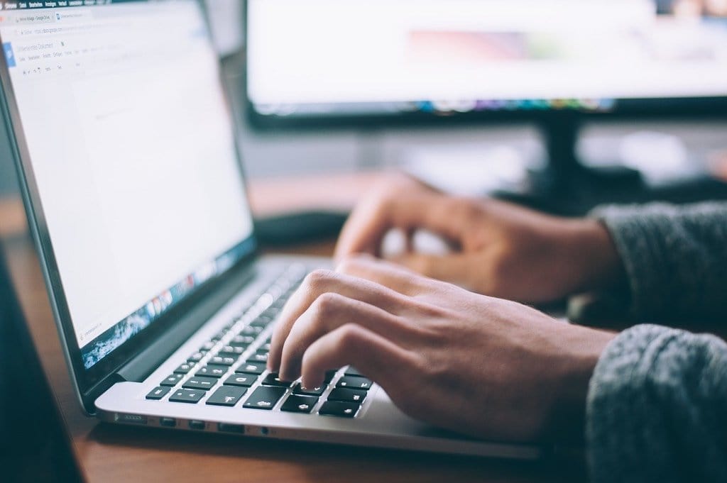 L'intelligence artificielle face aux défis contemporains